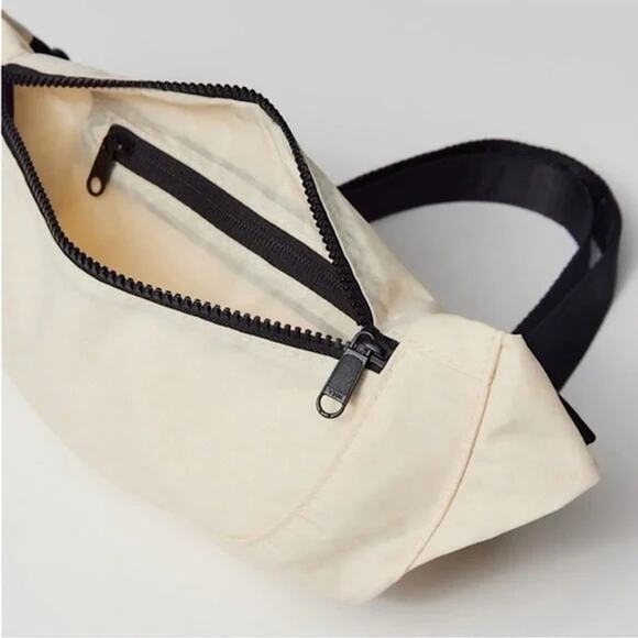 Baggu Crossbody Fanny Pack in Ivory - Picture 5 of 5